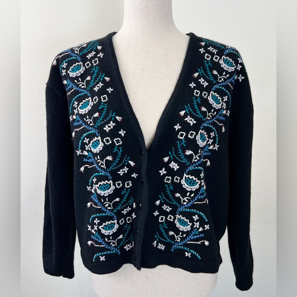 100% Lambswool Vintage Floral Embroidered V-Neck Buttoned Front Sweater